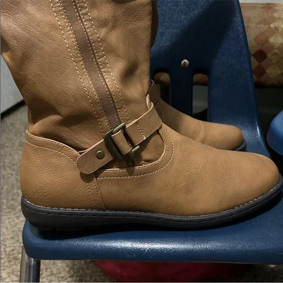 Dream Pairs Brown Faux Fur Lined Boots - Picture 7 of 8